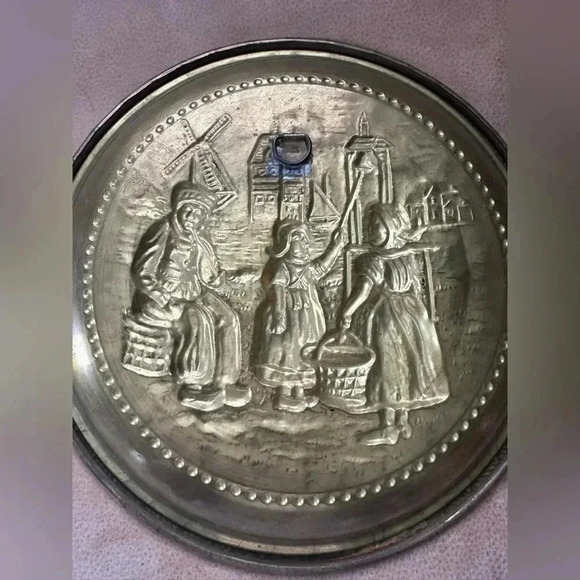 Vintage Brass Tin Gold Wall Decorative Plates Lightweight - Picture 9 of 11